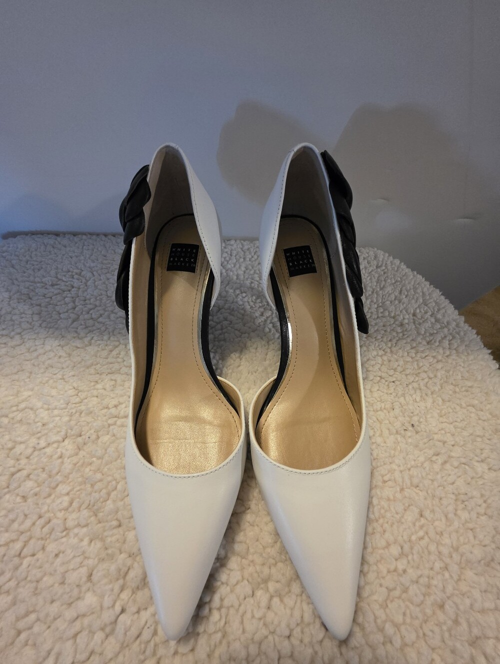 White House Black Market White Pointed Pumps with Black Knot Accent - Picture 10 of 13